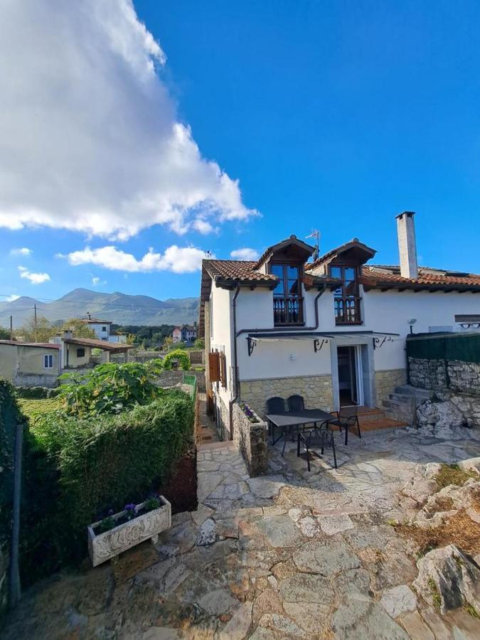 Villa D'Eloisa à Balmori Extérieur photo
